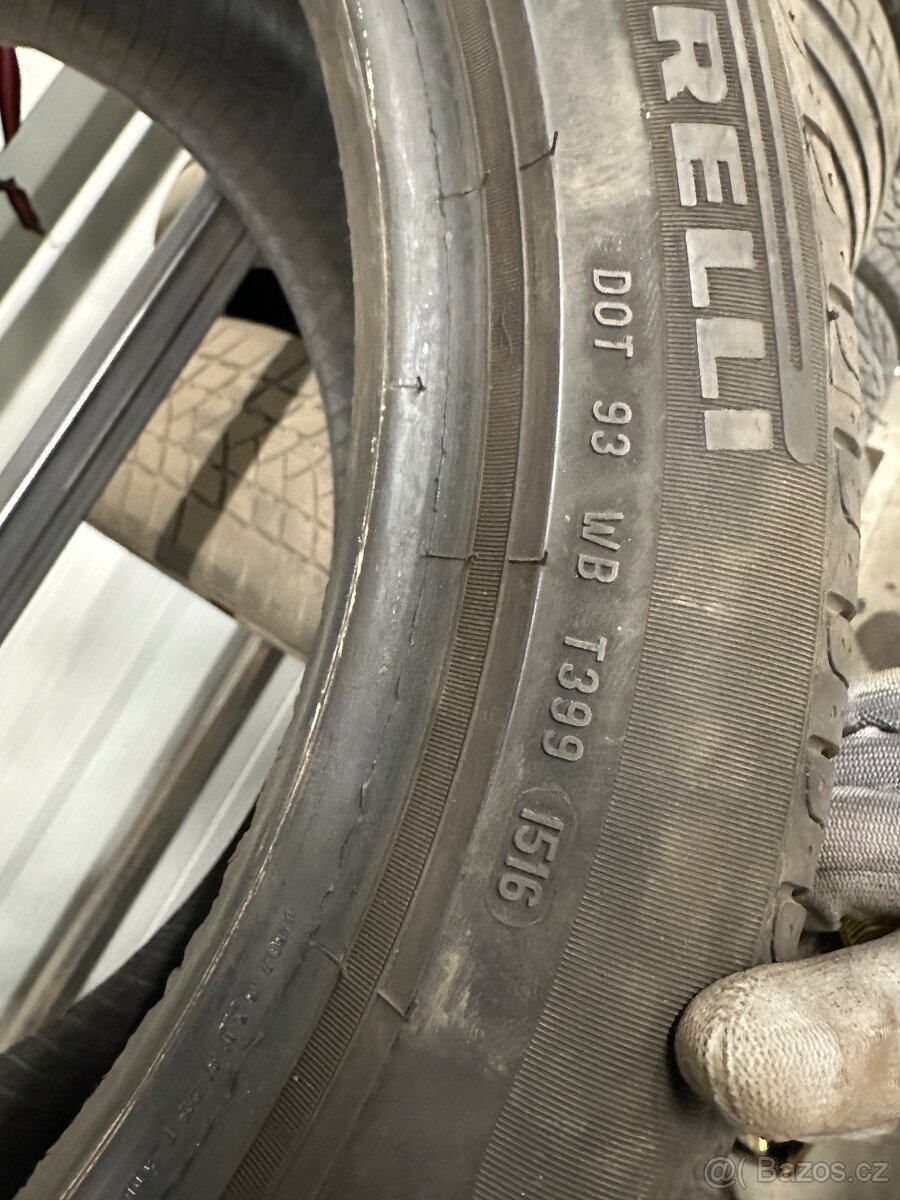 Pneu Pirelli 235/45R18 94W - 3