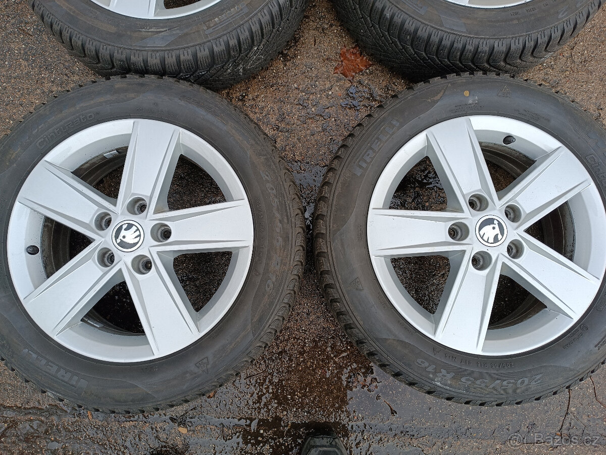 Škoda Octavia III - alu 6x16 et48 + zimní 205/55/16 - 3