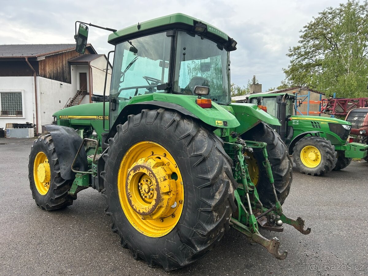 John Deere 8200 - 3
