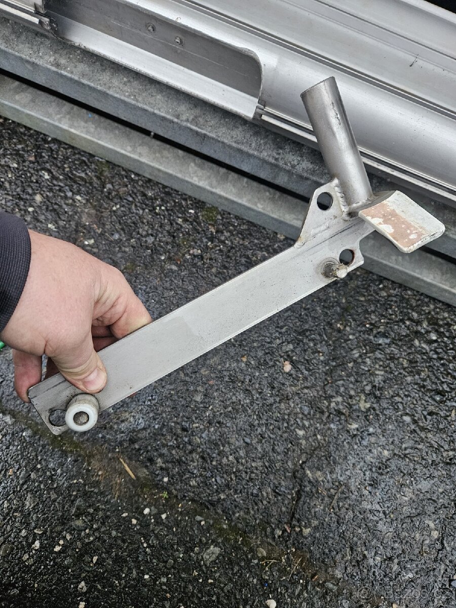 Vlajkové stožáry / stožáry na vlajky – hliník - 3