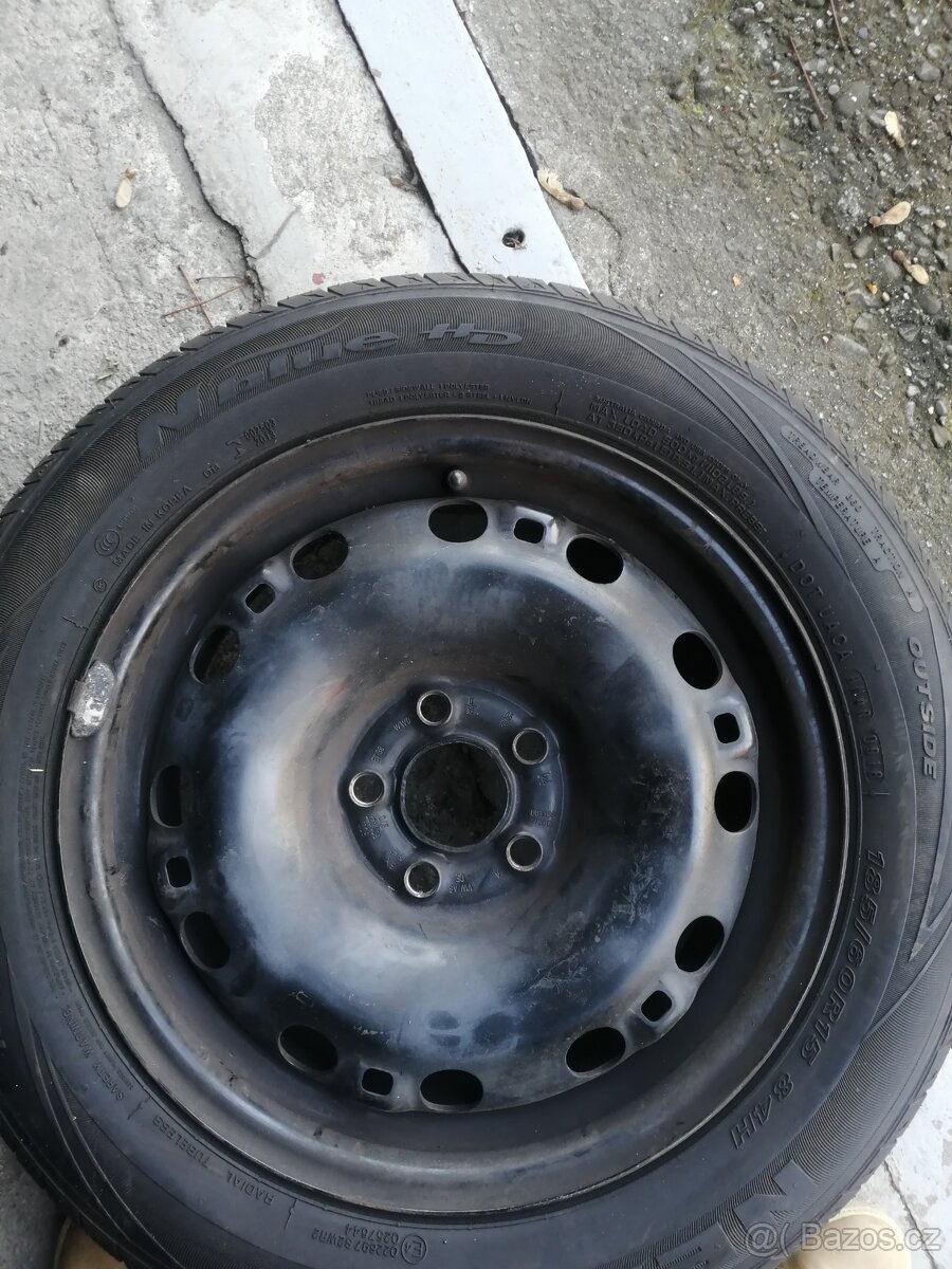 Prodám letní komplety disky+gumy na vůz Škoda Fabia III - 3