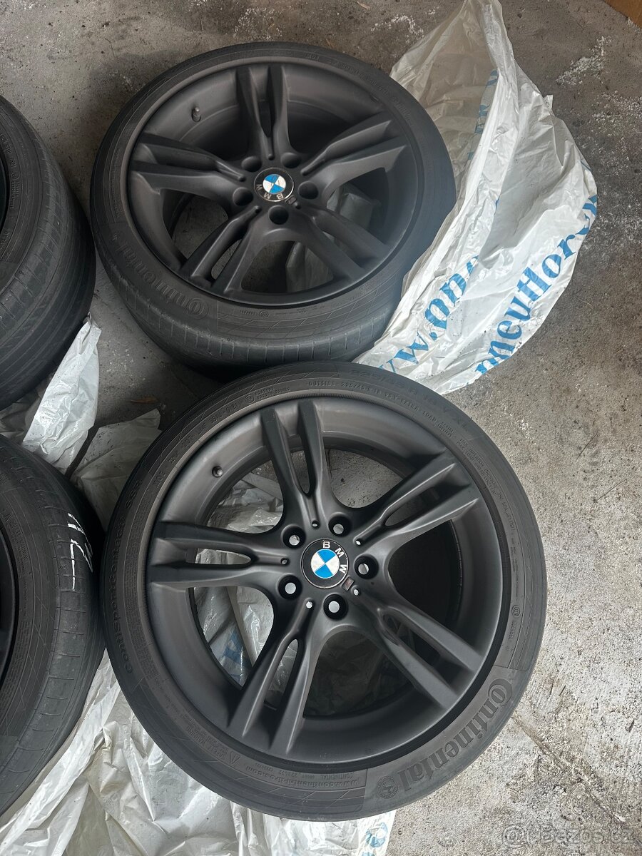 Kola BMW styling 400M R18 - 3