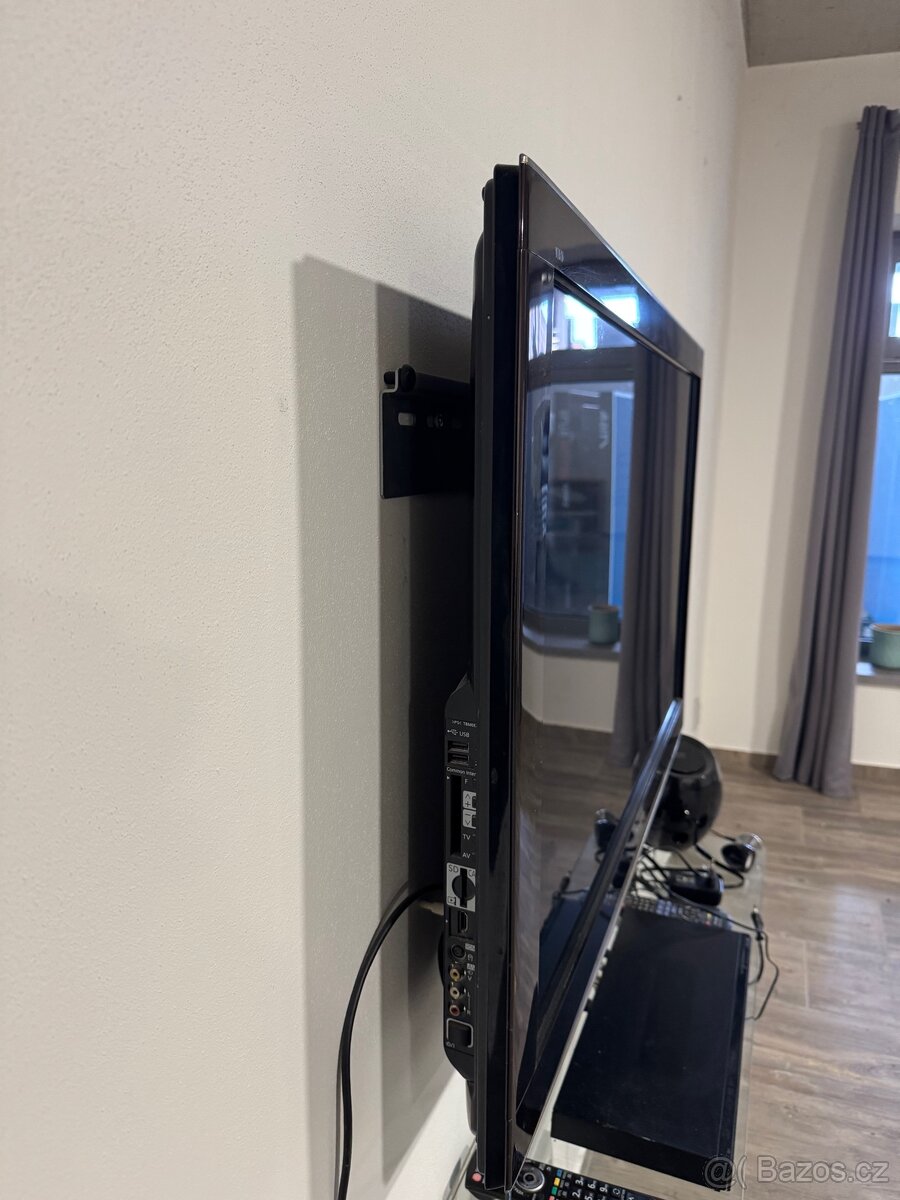 Televize, DVD a reprák. - 3