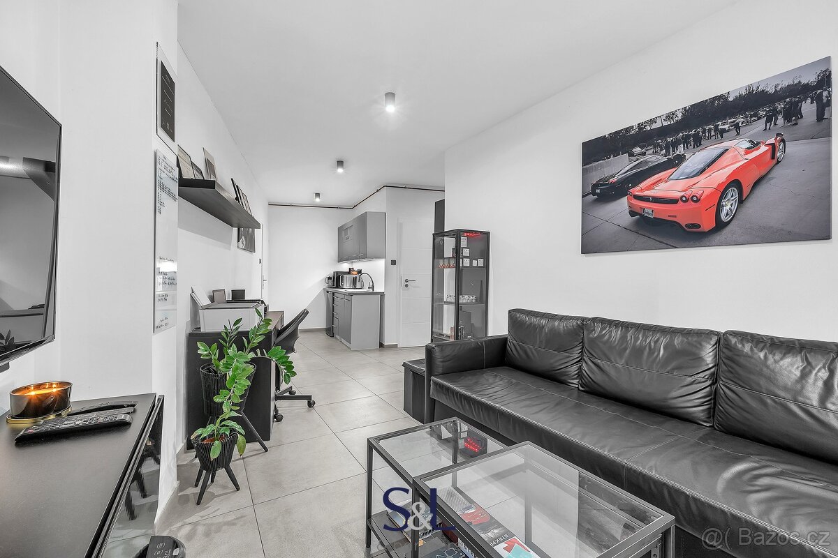 Prodej obchodního prostoru 325 m², Nový Bor, ev.č. 01370 - 3