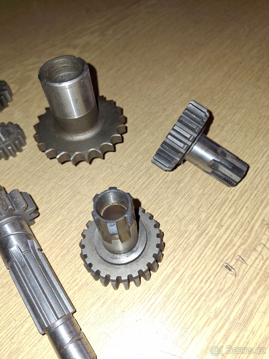 Jawa Čz díly převodovek uloženky - 3