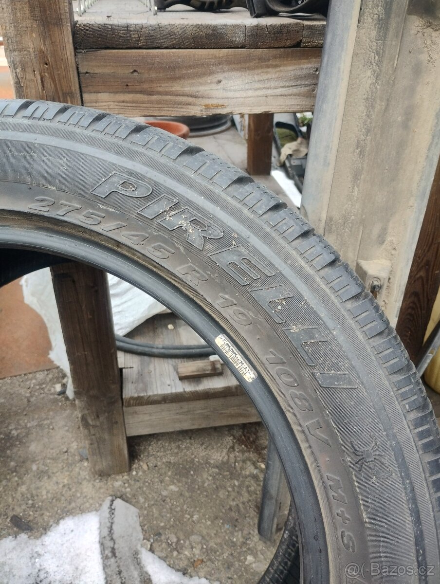 pneu 275/45R19 - 3