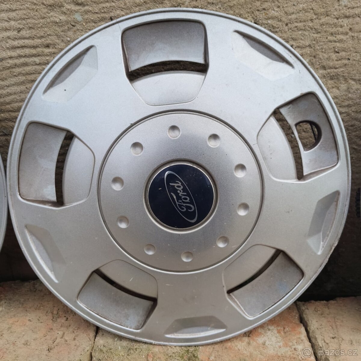 Poklice Ford transit - 3