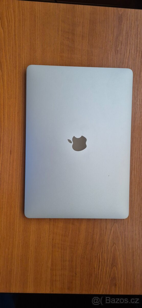 Prodám MacBook Pro 13" M2 CTO 24GB - 3