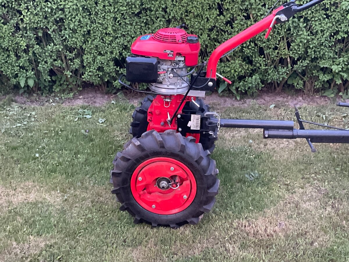 Prodám malotraktor VARI HONDA - 3
