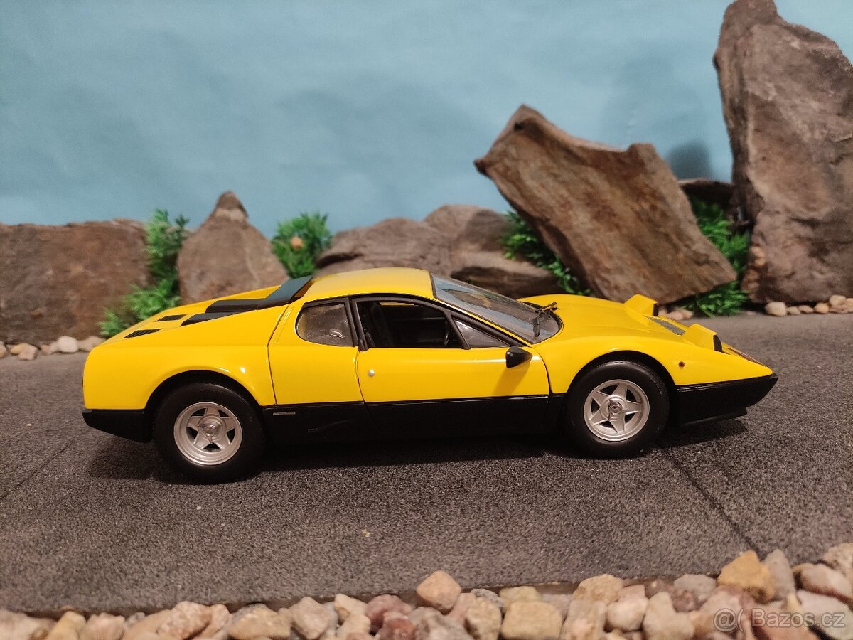 prodám model 1:18 Ferrari 512BB KYOSHO - 3