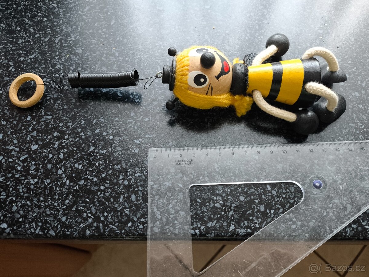 Dřevěná hračka na priužině - 3