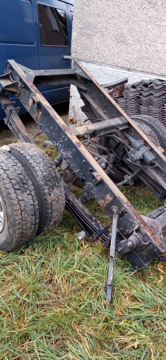 Prodám pneu s disky 17.5 na daewoo avia d90 - 3