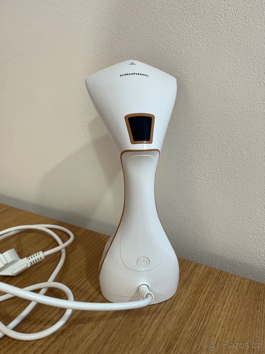 Parní žehlička Grundig ST 6150 bílá - 3
