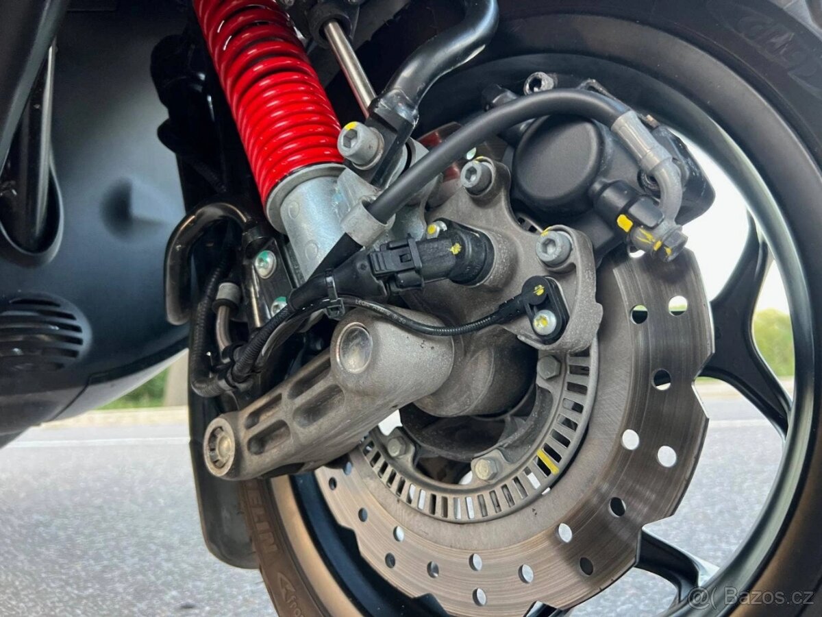 Piaggio MP3 400 HPE ABS + set 3 kufrů - 3