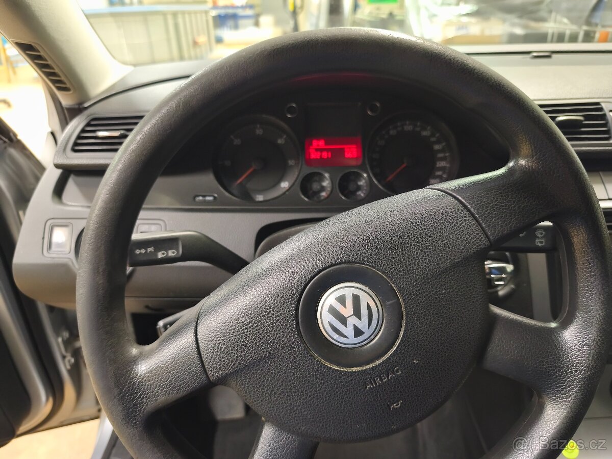VW Passat 1.9 TDI 77kw bxe - 3