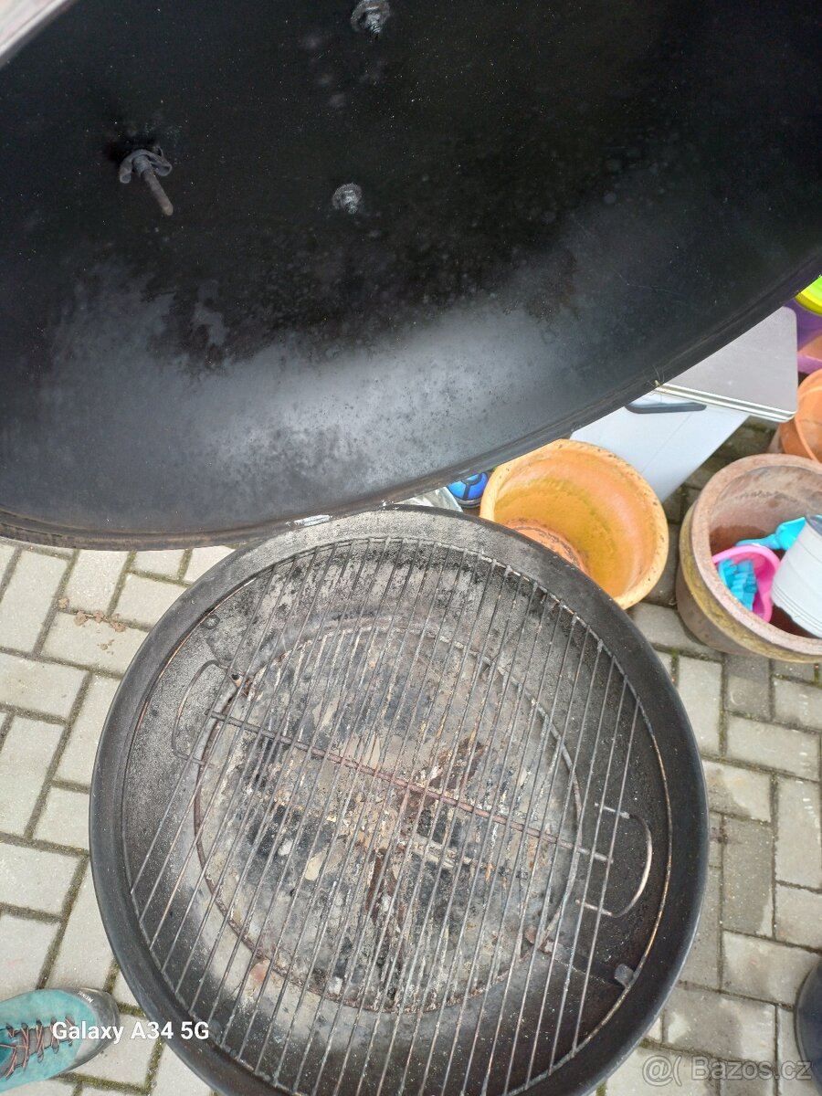 Zahradní gril na uhlí Weber - 3