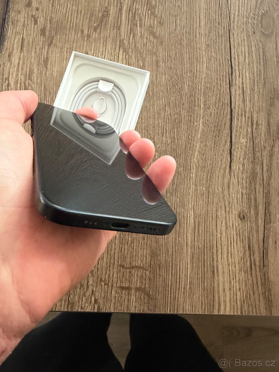 Iphone 16, 128 GB, black - 3