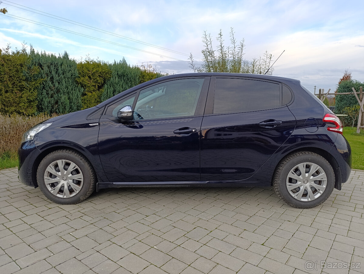 Peugeot 208 Style 1.2 60KW, servis, PĚKNÝ STAV - 3