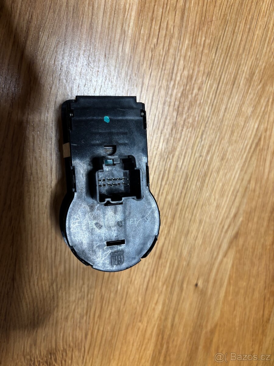 Opel Astra J přepínač světel - 3