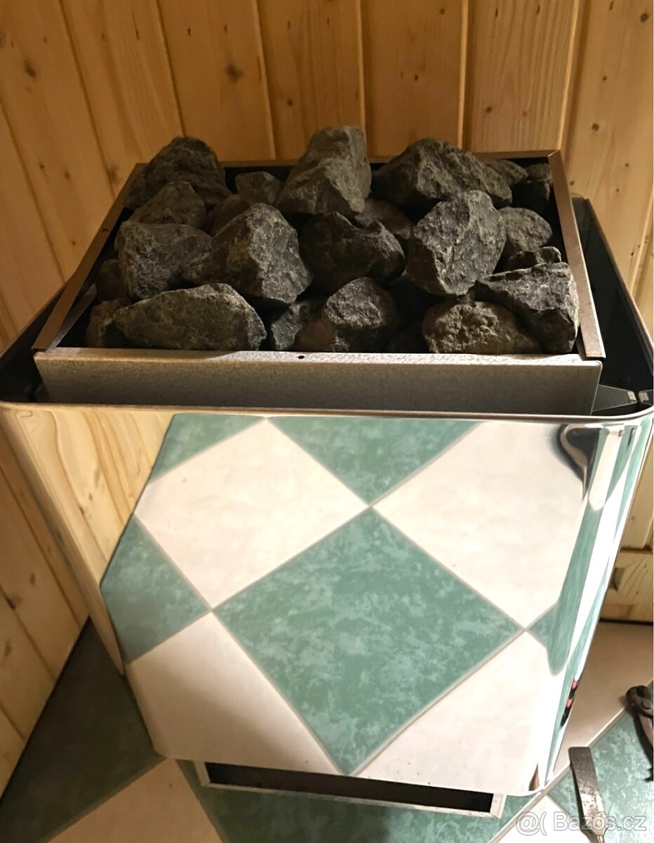 Finská sauna, jako nová — rozměry 1,90 × 1,75 × 2,00 m - 3