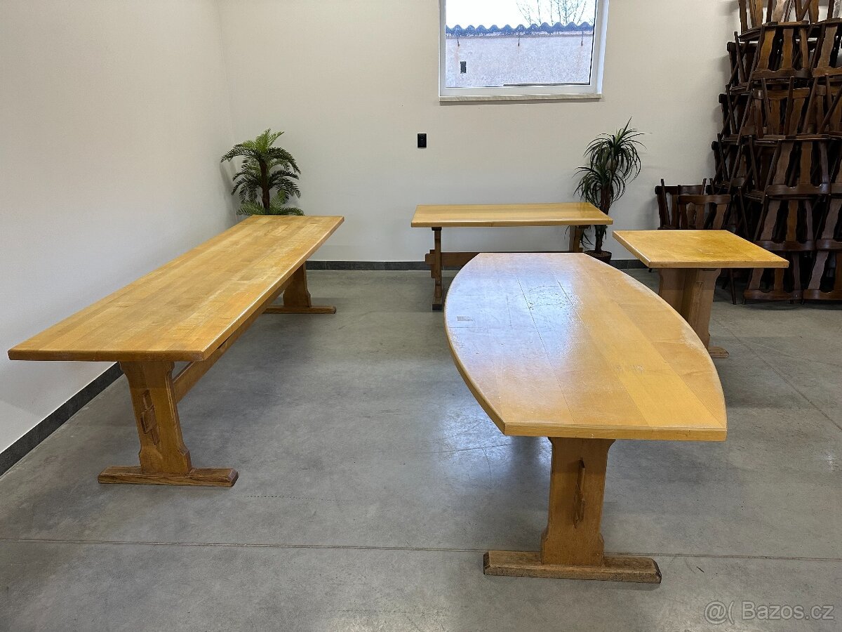 Velký oválný jídelní stůl. SELSKÝ - 3