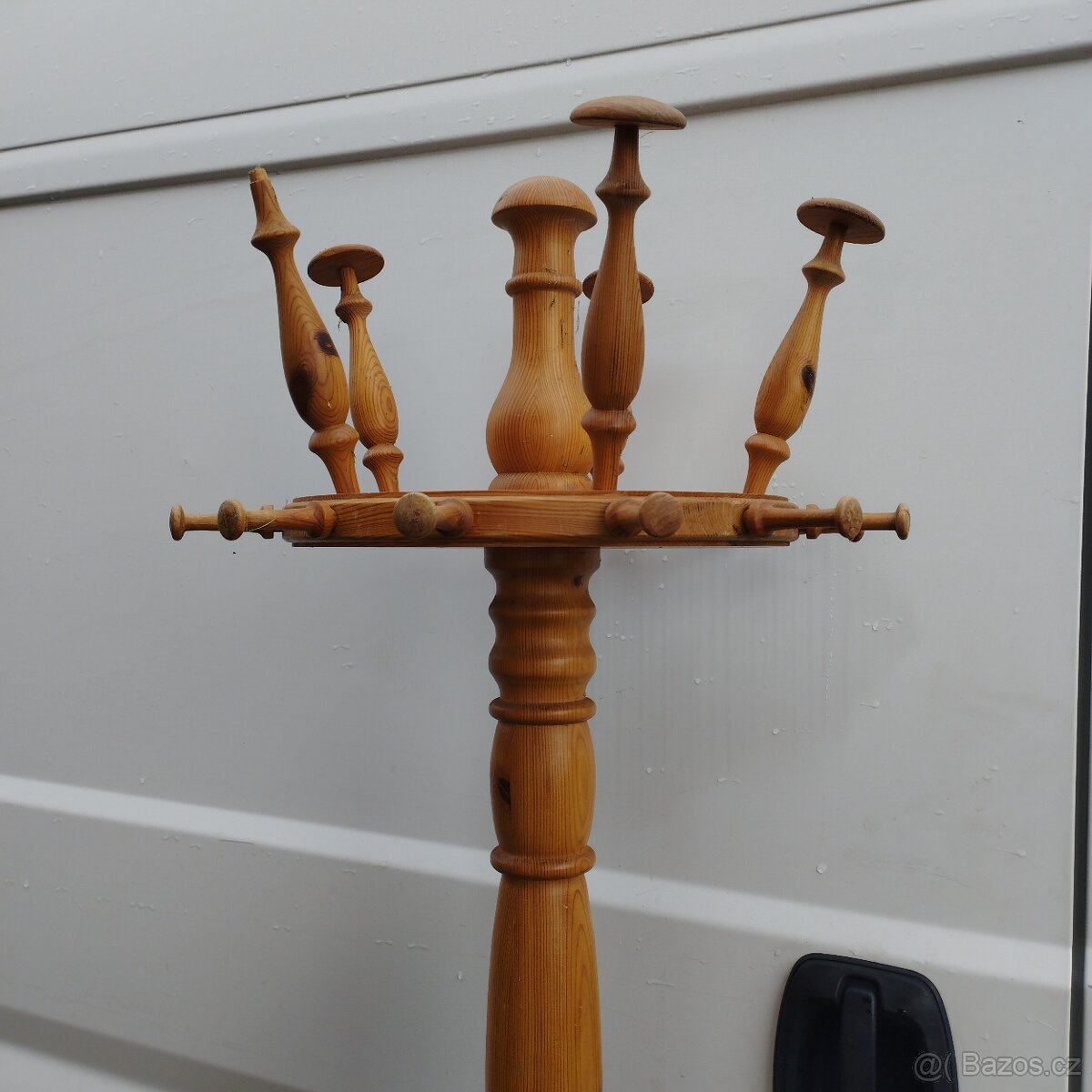 Starožitný věšák - 3