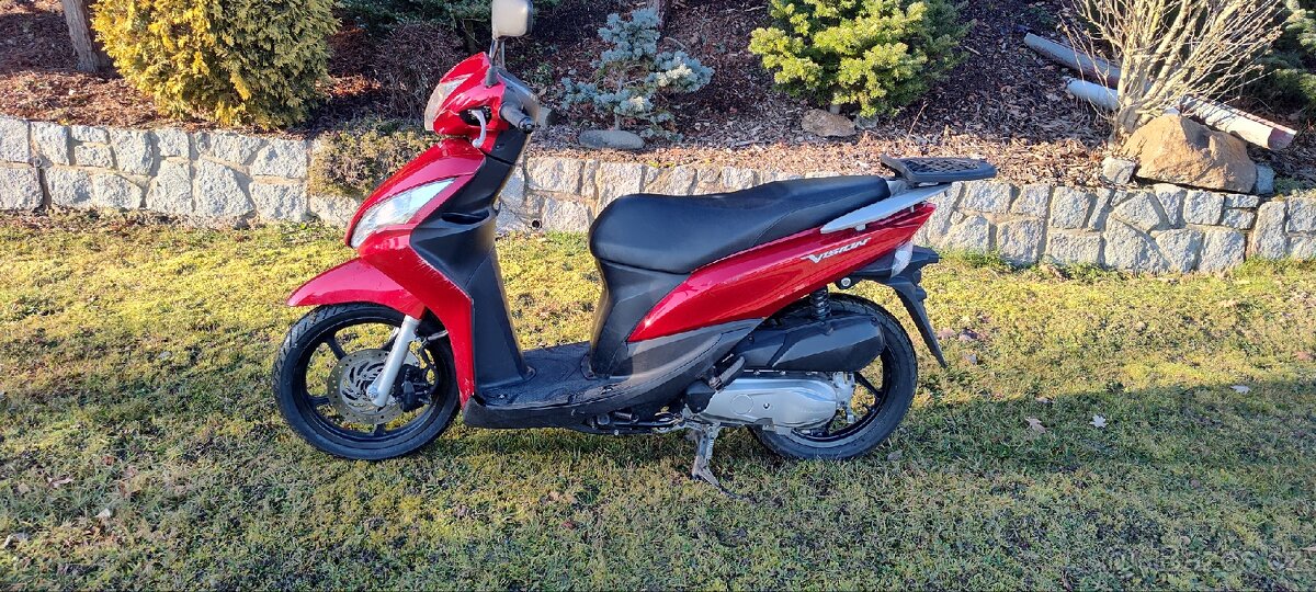 Skútr Honda Vision 110 - 3