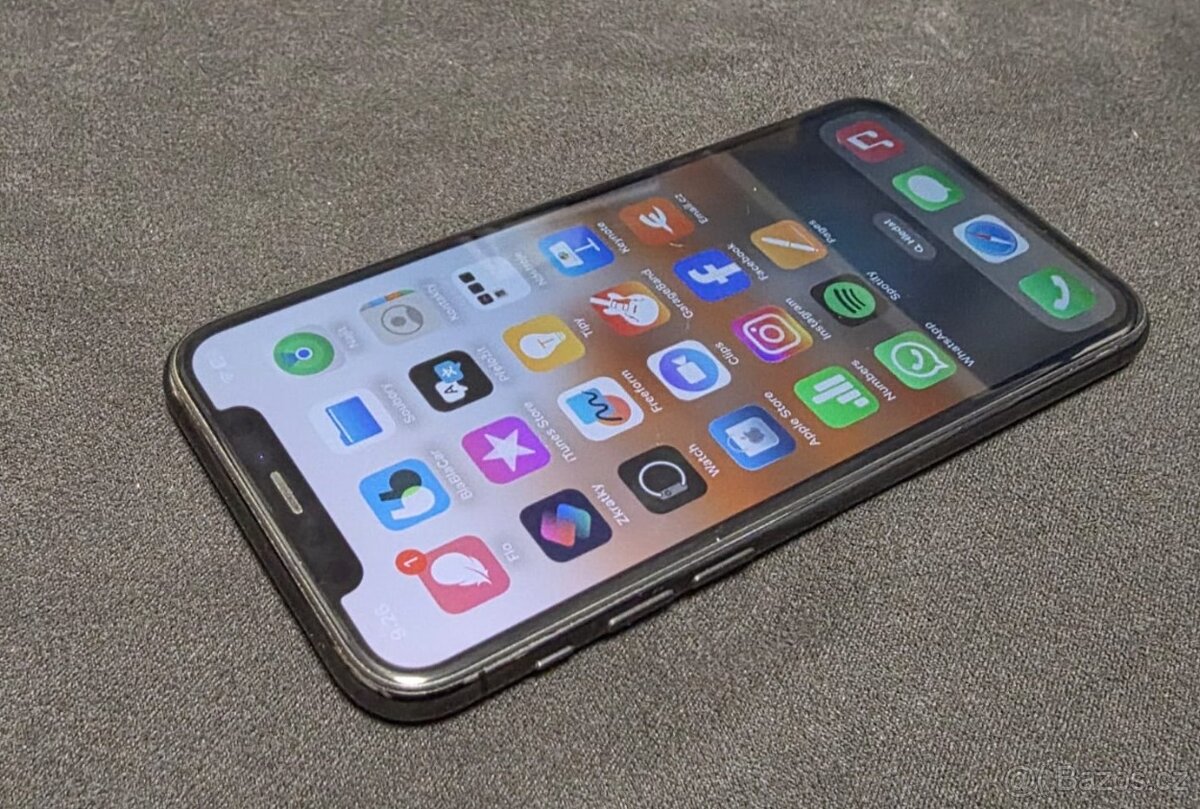 iPhone 11 Pro 64gb pěkný stav - 3