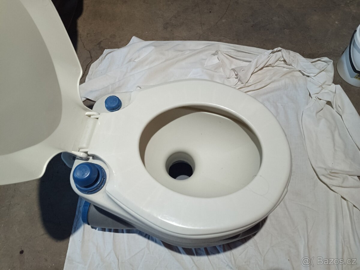 Přenosné chemické WC - 3