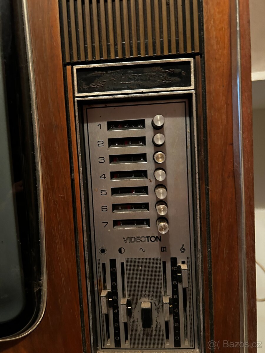 Starý televizor VIDEOTON - 3
