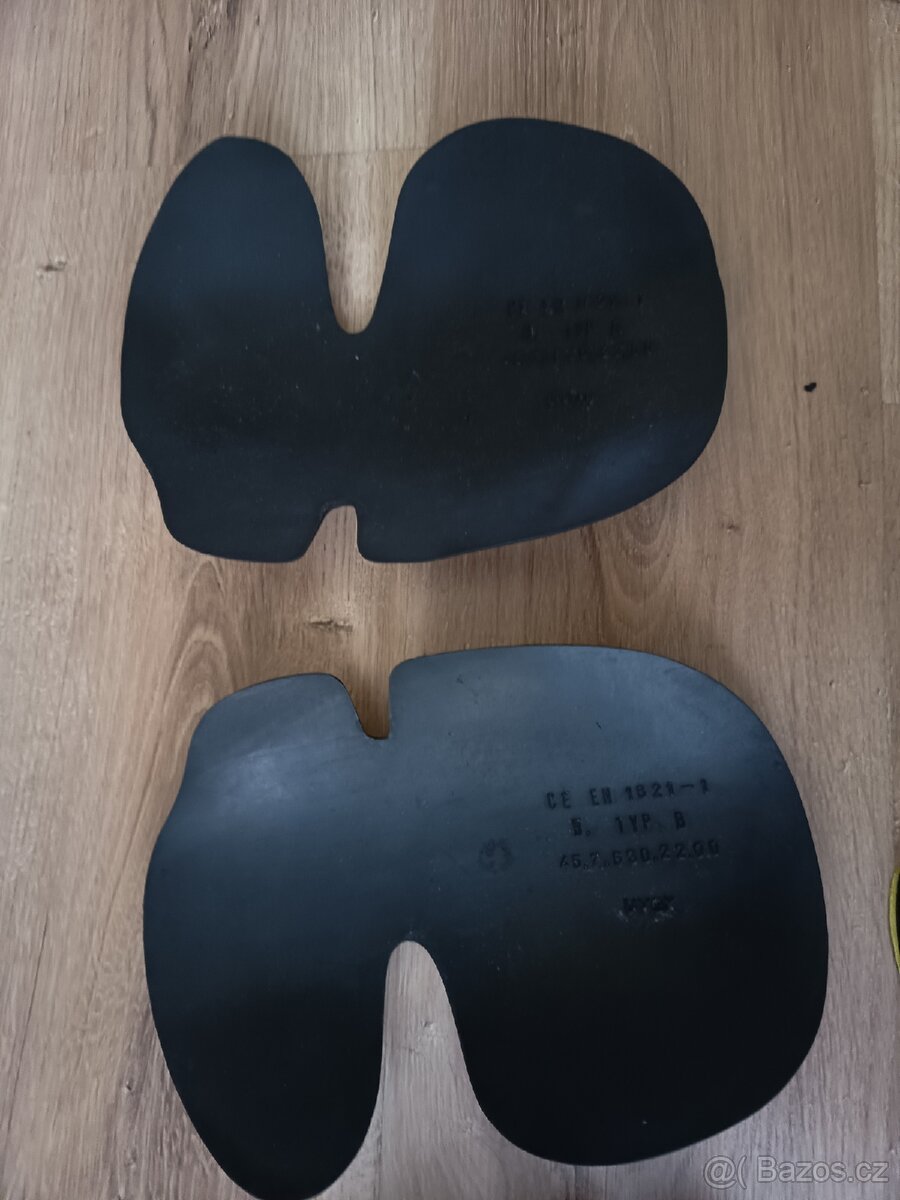 Chrániče kolen a kyčlí a ramen - 3