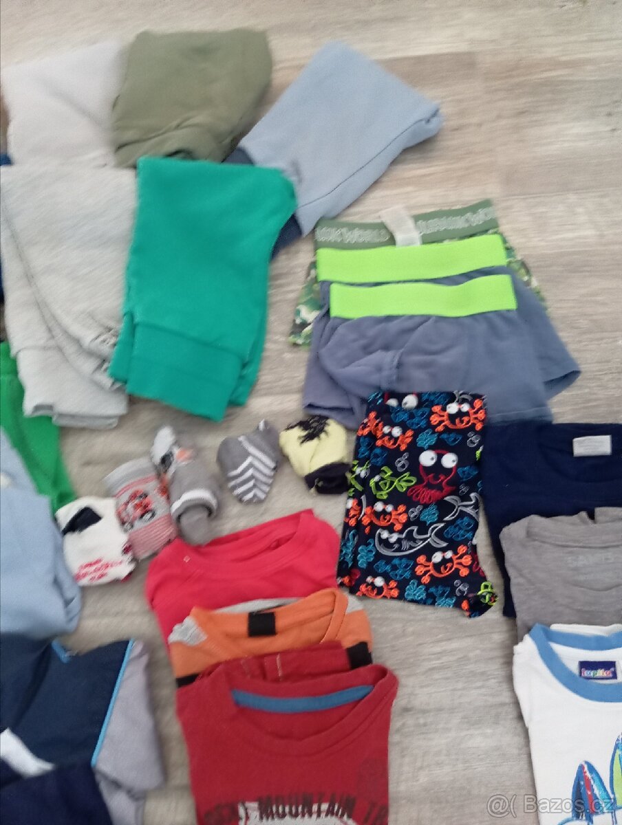 Balík oblečení 28 ks - 3