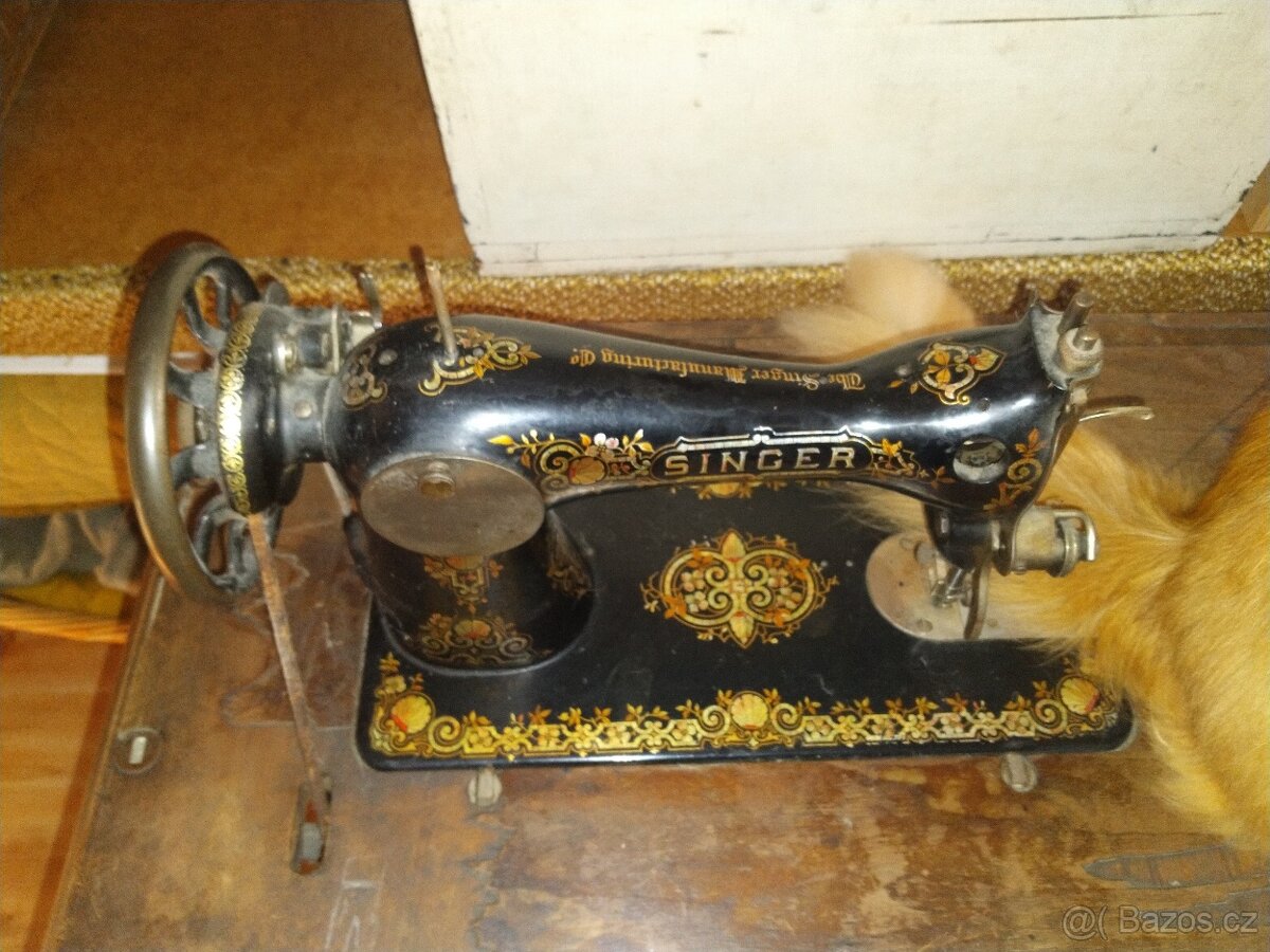 Prodám starý dobrý šlapací šicí stroj - 3