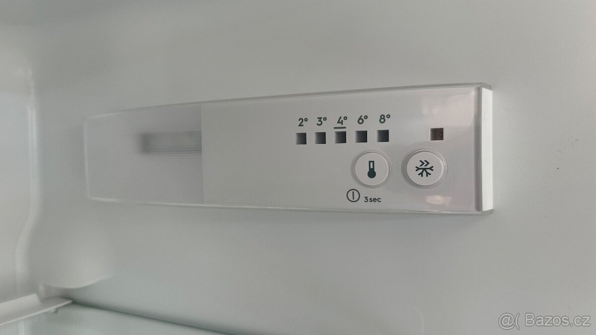 Vestavna lednice AEG SCB618F3LS - 3