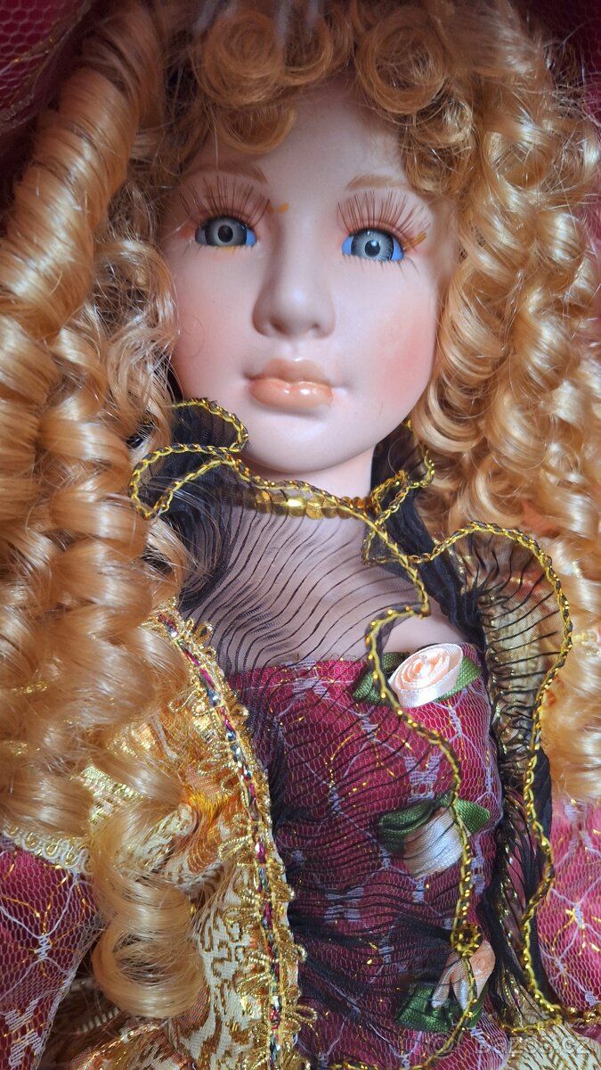 Sběratelská porcelanova panenka 70cm - 3