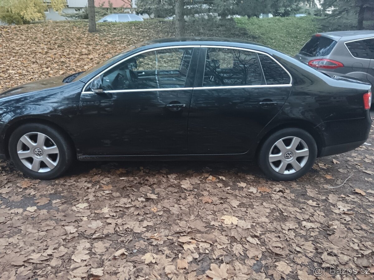 Prodám vymnenim Volkswagen Jetta 1.9 tdi 77 ke rv 2008 - 3
