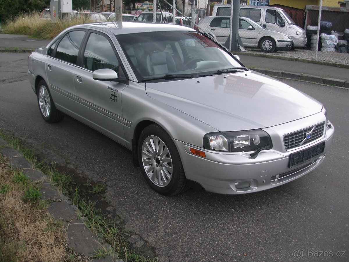 VOLVO S80,2.4 D5,120KW,AUTOMAT,VYHŘÍVANÁ SEDADLA-KŮŽE - 3