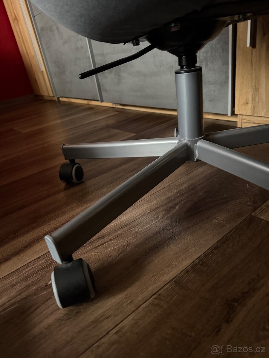 IKEA židle SKRUVSTA - 3