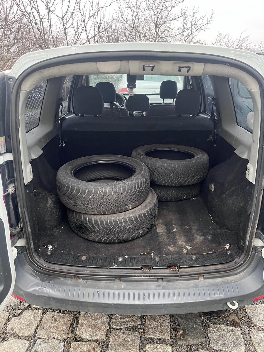 prodám Dacia Logan - 3