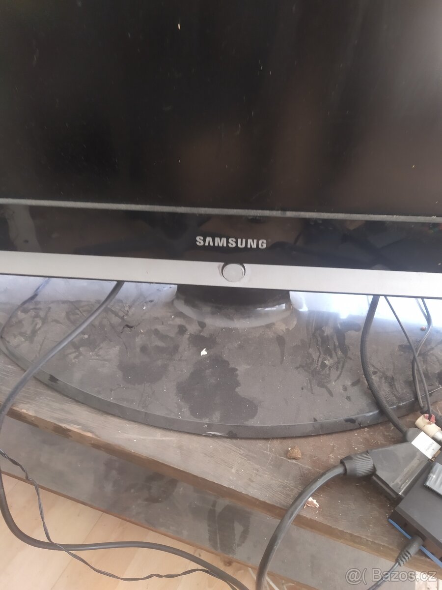 LCD TV.SAMSUNG - 3