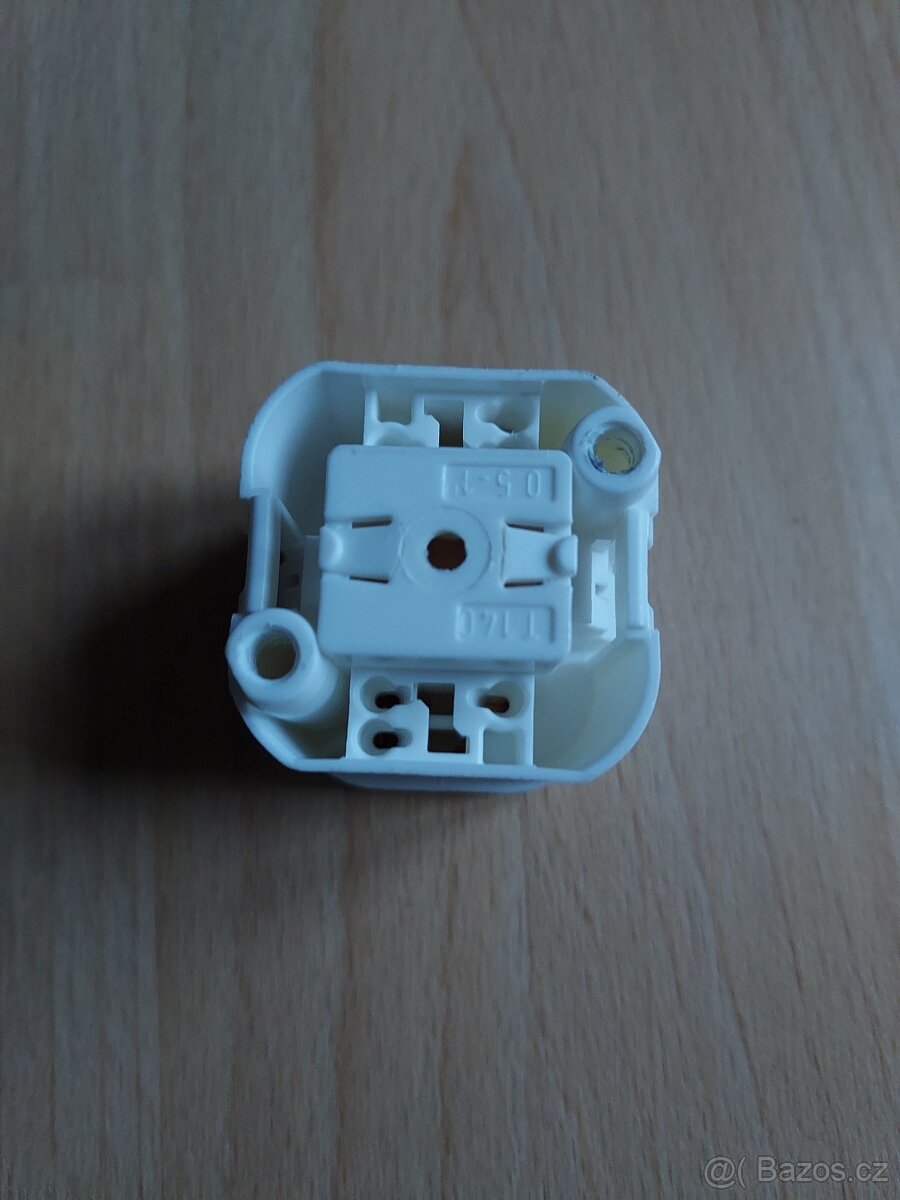 Objímka G24 pro kompaktní zářivky - 3