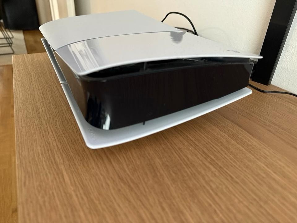 PlayStation 5 Slim 1TB s mechanikou - 3