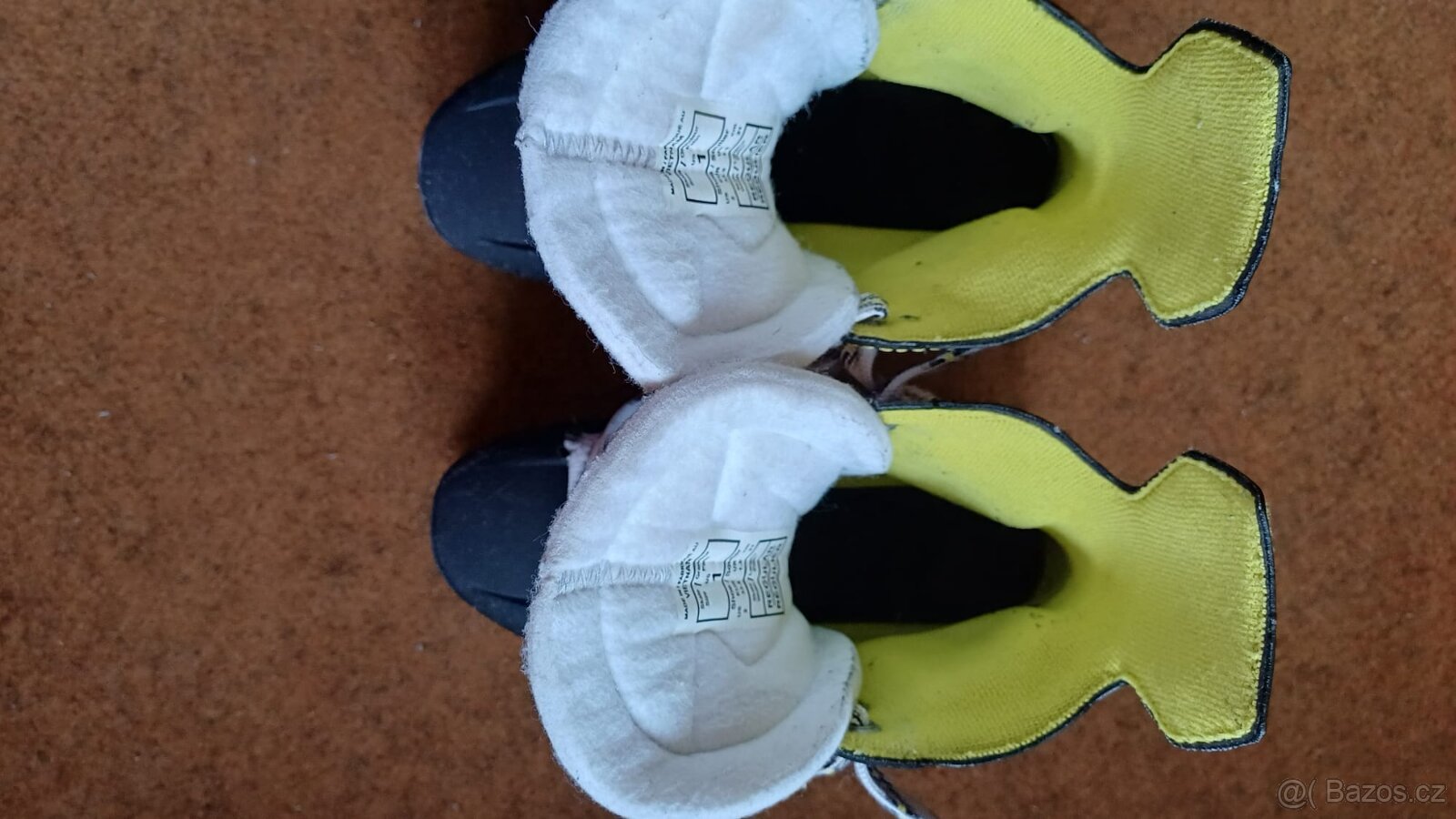 Brusle CCM AS-560 Junior dvojvelikost 32,5 / 33,5 - 3