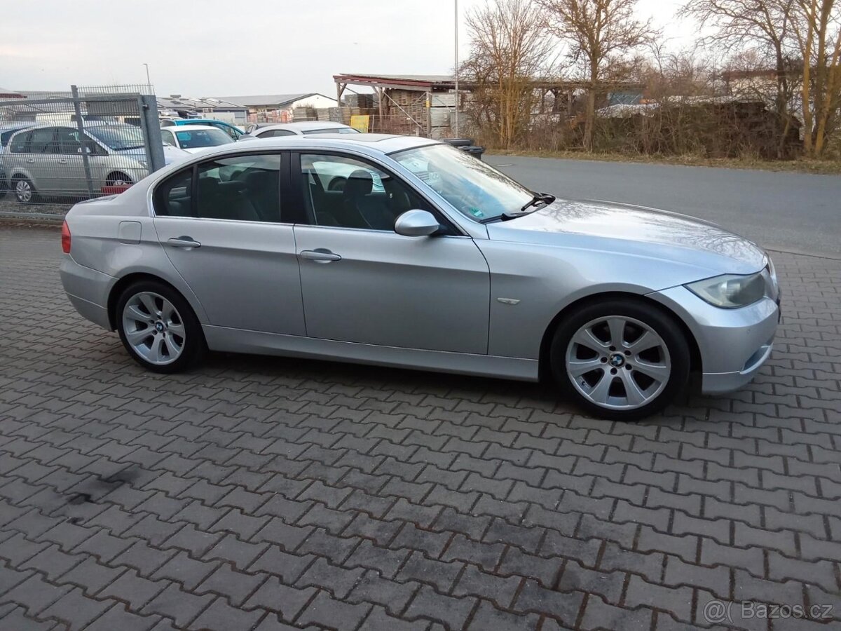 BMW E90 325i - 3