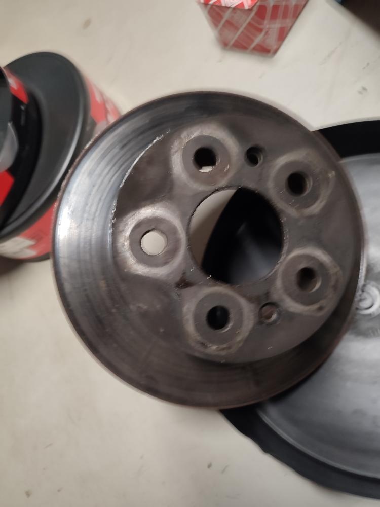 Prodám na Vw Bus T2b tyto díly brzd - 3