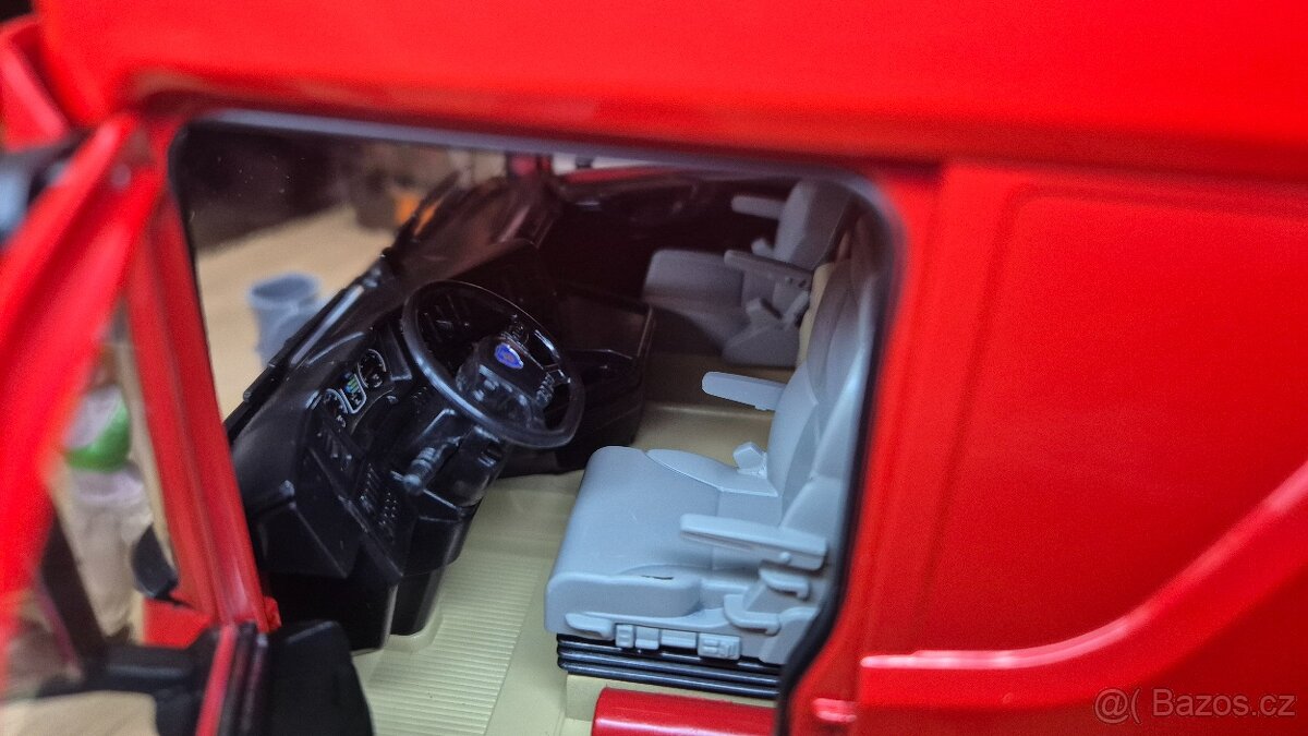 Scania R line model tahače 1/18 - 3