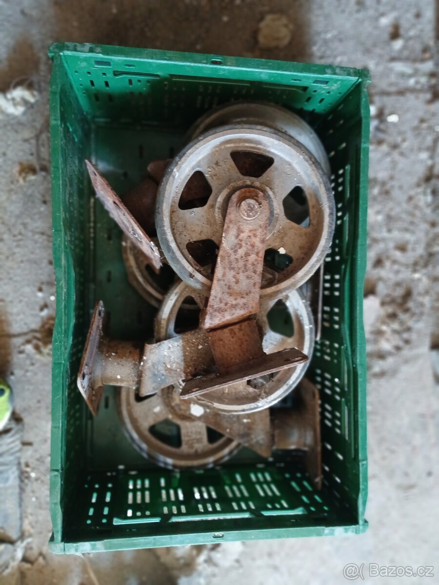 Prodám pojízdná kolečka pod Lešení - 3