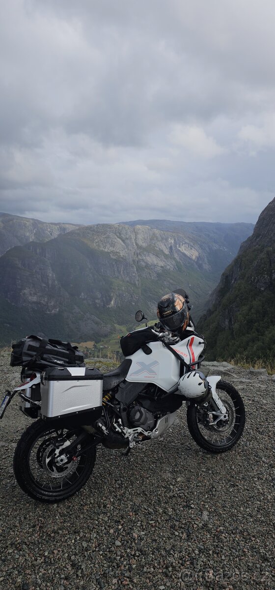 Ducati DesertX, krásný stav a super výbava - 3