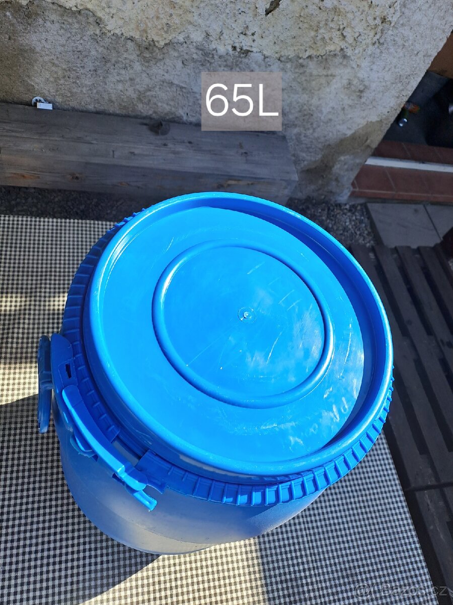 Plastové sudy 65i - 3