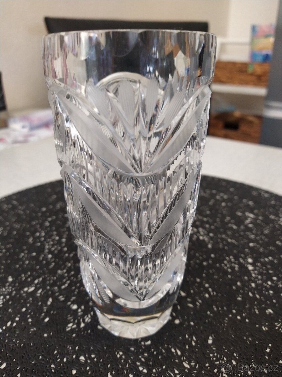 Křišťálová broušená váza - 3